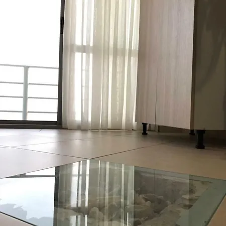 Ria Mare Qëparo